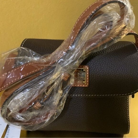 🔥MUST HAVE🔥NWT Dooney & Bourke 'Eliza Mini' Crossbody - Picture 2 of 7